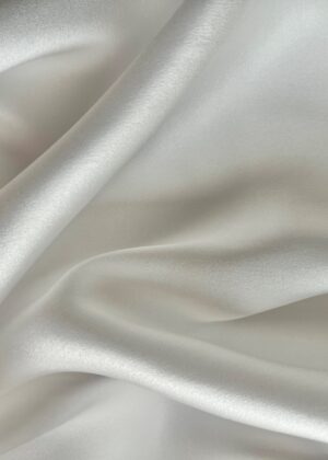 Tissu en soie satin lisse 80